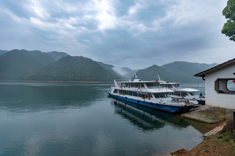 【建德验客】自驾穿越17度建德新安江游船驶出港口,向好运岛进发,天