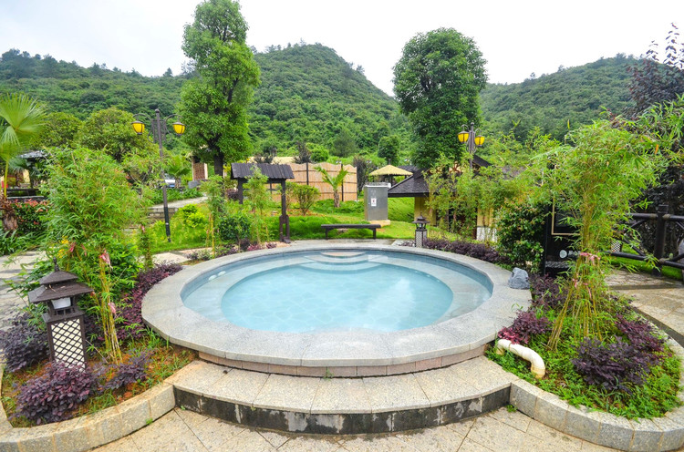 隐于山水间,悠享世外桃源的巴厘岛风情温泉