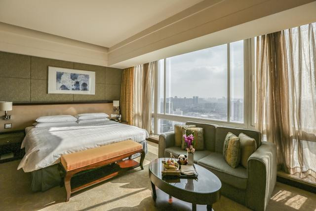 来成都,为什么要选择锦江边上的这家五星级酒店