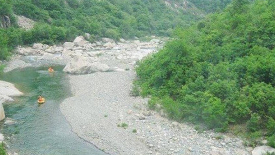 宝天曼峡谷漂流门票