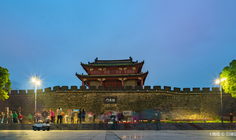 //pic5.40017.cn/04/001/3c/4e/rBTJU10a_Z6AC3-VAAGzbo3-TKA469.jpg