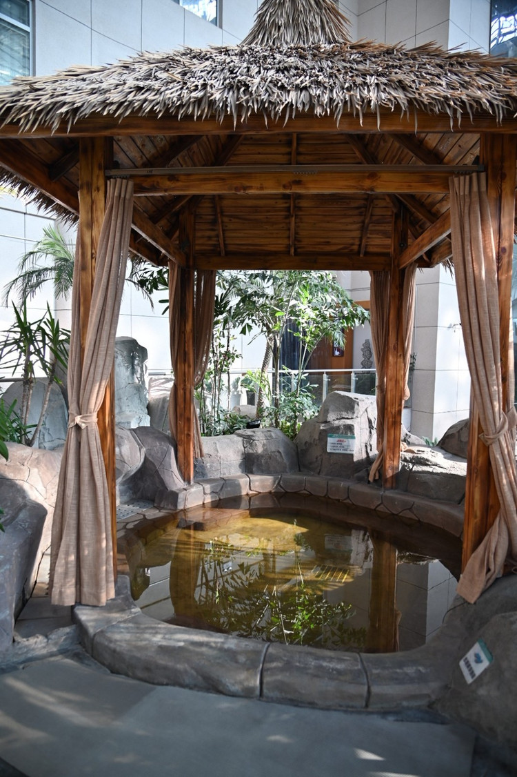 北戴河渔岛,泡北方最大温泉,看好莱坞大片