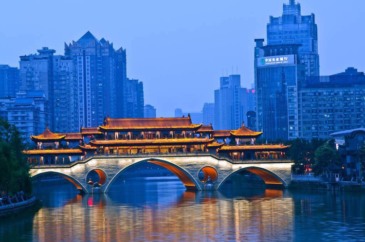 享受慢下来的肆意饕餮-九眼桥,小酒馆,夜的成都- 九眼桥 对于"白天没