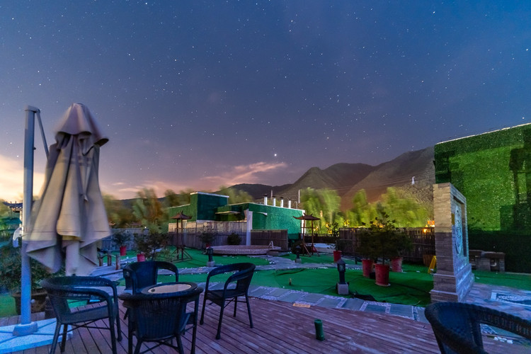 酒店楼顶星空温泉夜景 太白山境悦酒店 发现了意外惊喜!