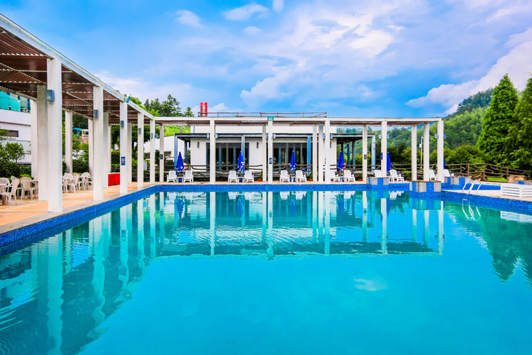 婺源天禧温泉:坐拥山河美景的养生温泉