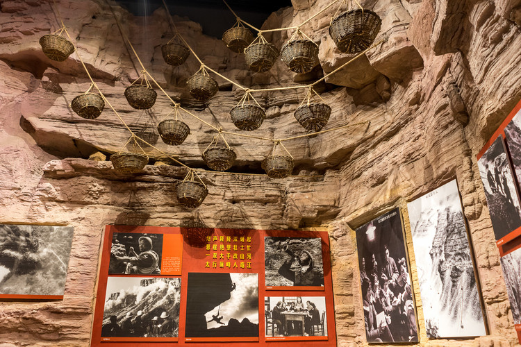 人工天河红旗渠 镌刻在太行山上的丰碑 永远屹立的精神丰碑  摄影