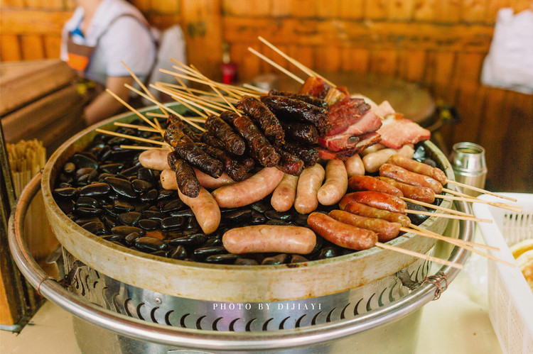 去张家界,看放大的盆景,逛缩小的仙境