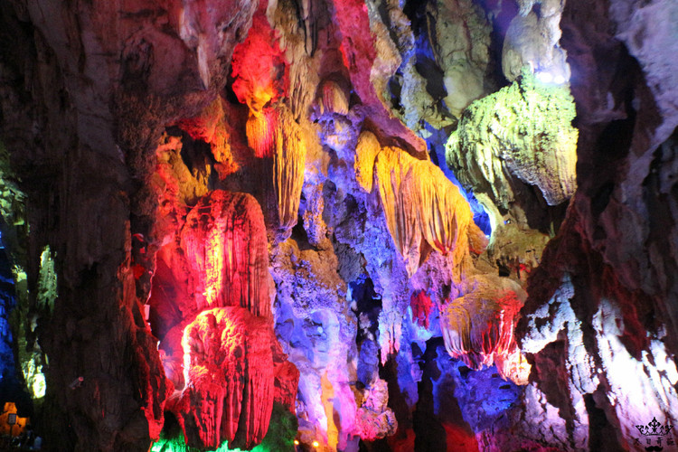 梦幻龙宫,自在田园.世界之最,空气罐头.