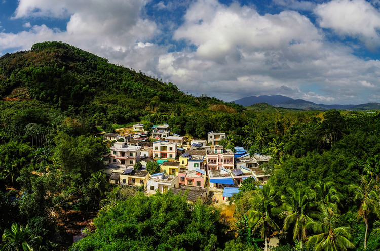 海南有一个高颜值的黎族村寨-琼中潮村新村