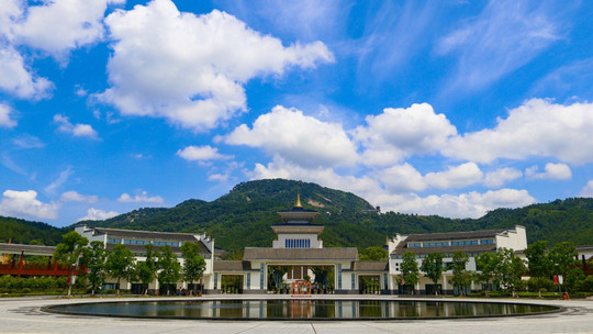 黄梅东山问梅村门票