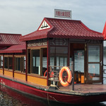 鲁班湖游船