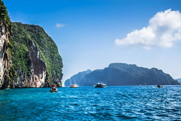 6天5晚·清凉玩海网红星巴克号出海一日游+嘟嘟车游普吉岛+赠泰国流量卡