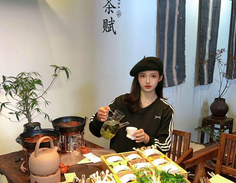 東茶·新中式茶饮(观音桥店) - 重庆市旅游 1