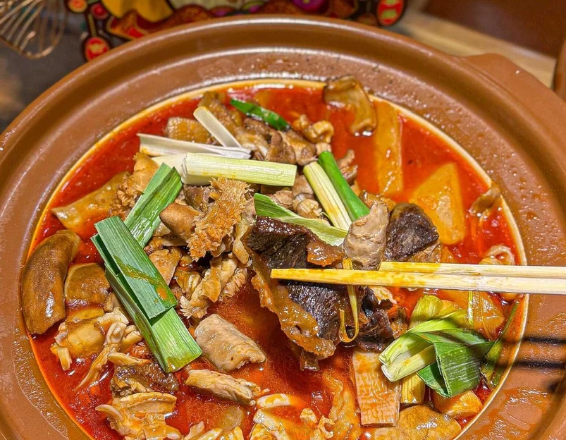 牛飸·市井牛杂·烧烤·家常菜(黎黄陂路店) - 武汉市旅游 1