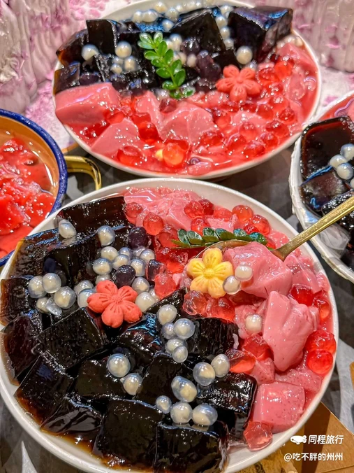 在渝里·重庆火锅(解放碑好吃街店) - 重庆市旅游