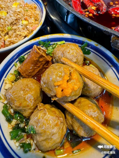三洞九宫格老火锅(七星岗店) - 重庆市旅游