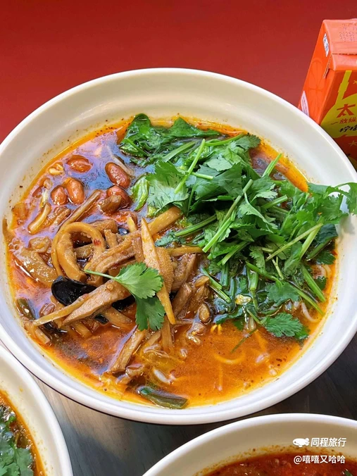华松时代美食街-北门 - 淮北市旅游