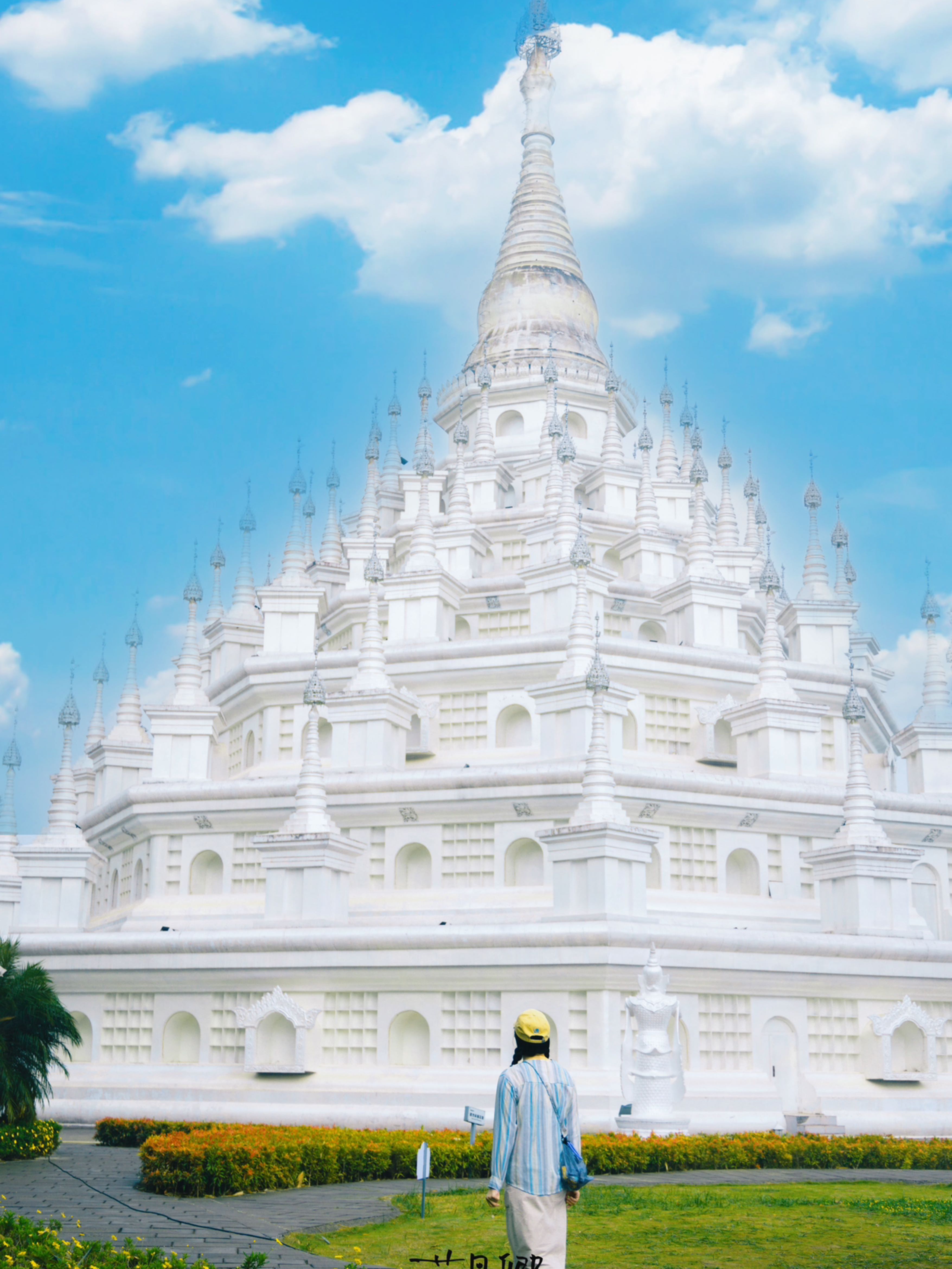 勐焕大金塔 - 德宏傣族景颇族自治州旅游
