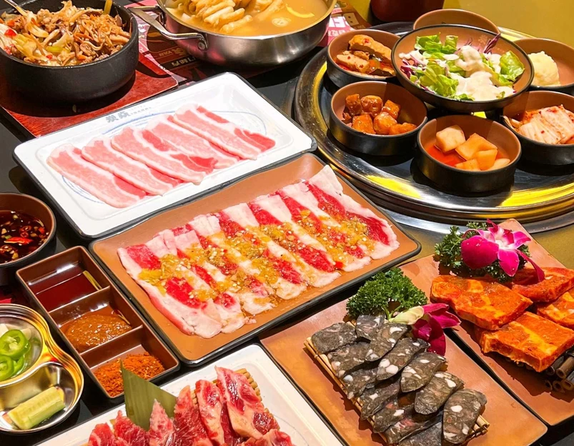 粤薪记·老广炭火鸡煲(岗顶店) - 广州市旅游 1