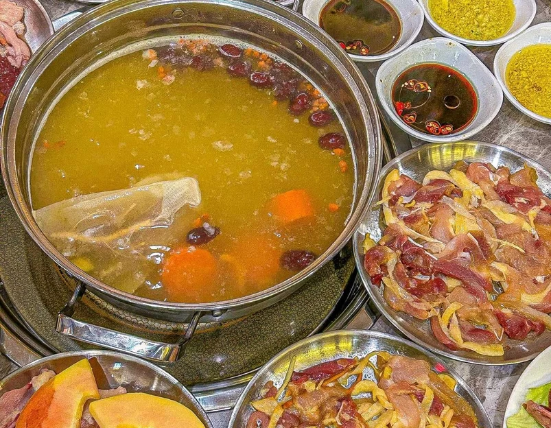 广清一号·鸡煲(大壮国际广场店) - 广州市旅游 1