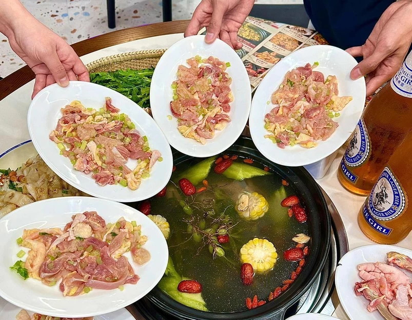 赵记·鸡煲一家(白石洲店) - 深圳市旅游 1