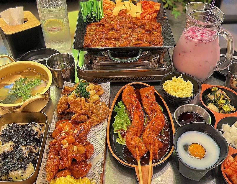 花伊亭·韩国街头米酒屋·火辣肥肠(公园1号店) - 深圳市旅游 1