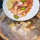 小笨鸡·潮汕碳煲鲜切清远鸡(创智中心店) - 杭州市旅游 缩略图 1