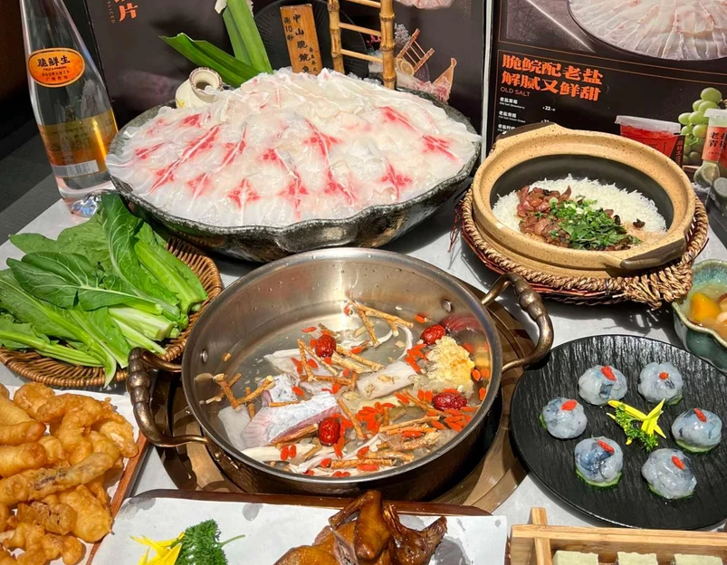 脆鲜生·脆鲩鱼火锅(海岸城店) - 深圳市旅游 1