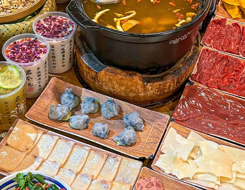葉老頭碳炉草本鸡煲 - 杭州市旅游 1