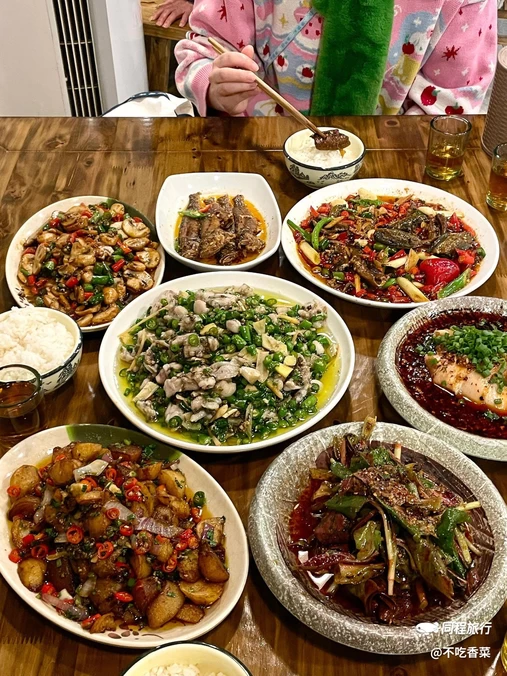 重庆江城酒店(陈家坪地铁站店) - 重庆旅游
