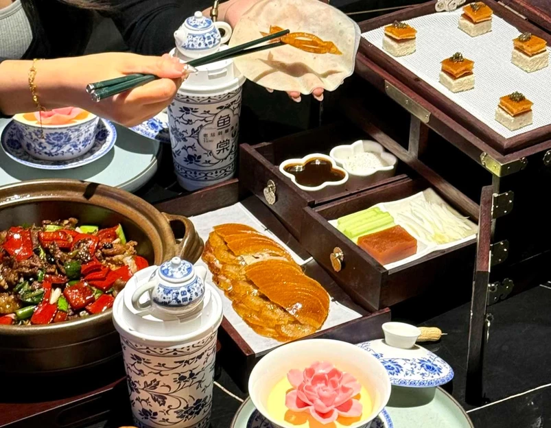 鱼棠·剁椒鱼头光明渔港体验店(天山店) - 石家庄市旅游 1