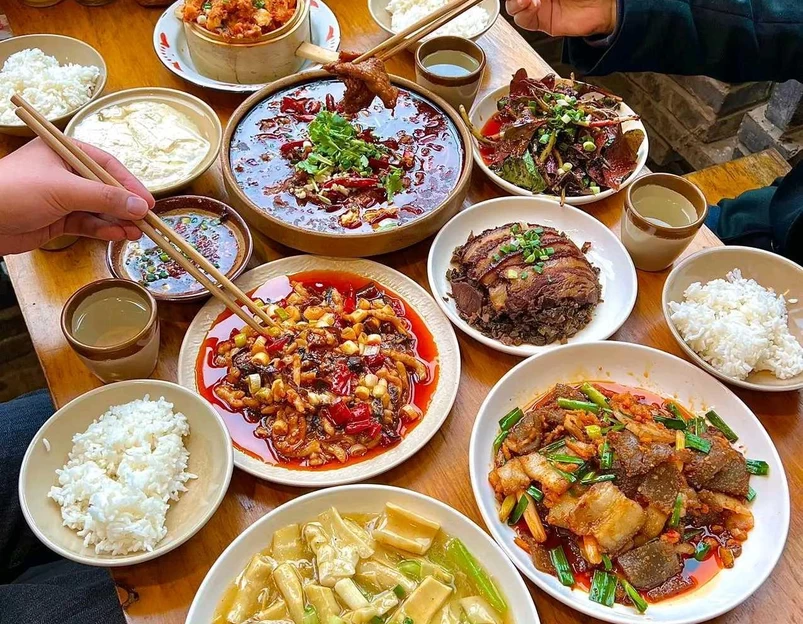 渝都十八碗(十八梯店) - 重庆市旅游 1