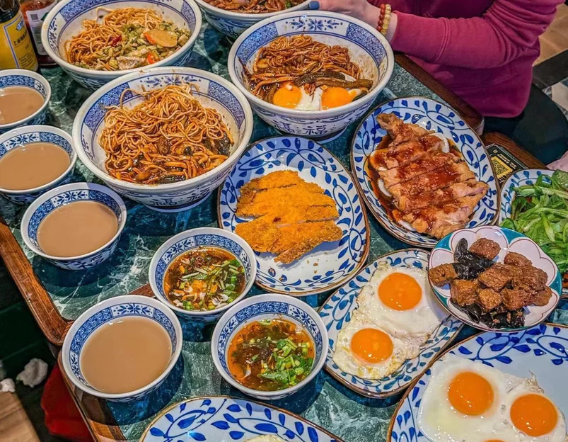 庆爸·本帮现炒浇头面(虹口龙之梦店) - 上海市旅游 1