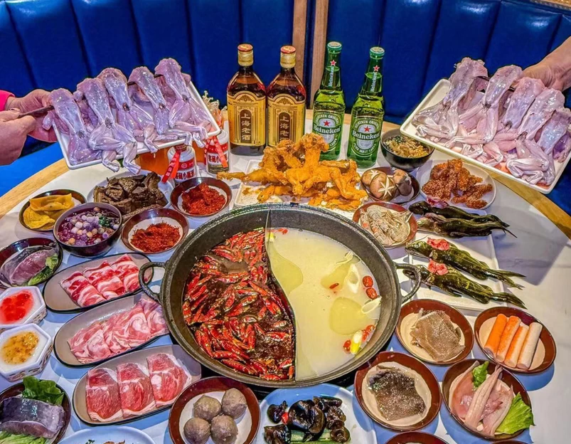 潘十九美蛙鱼自助火锅(我格广场店) - 上海市旅游 1