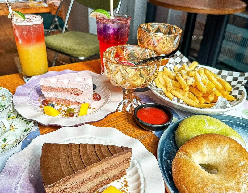 甜意Very Sweet餐吧(金融街·融御滨江店) - 武汉市旅游 1