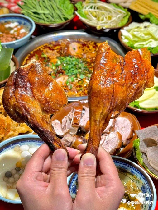 喜憨憨重庆老火锅(红山6979店) - 深圳市旅游