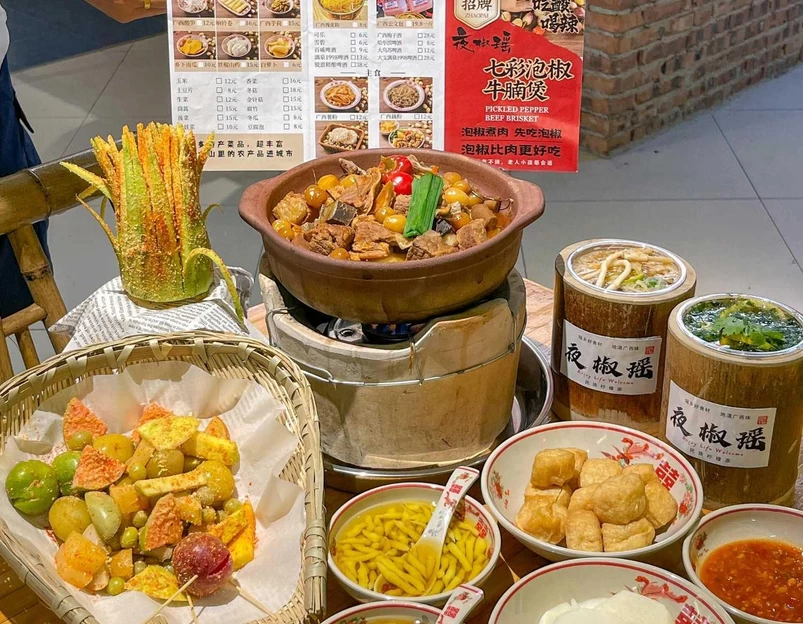 夜椒瑶·泡椒牛腩(八卦岭店) - 深圳市旅游 1