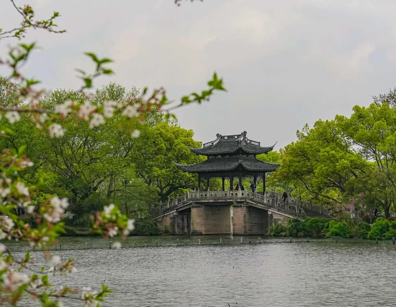 苏堤 - 杭州市旅游 1