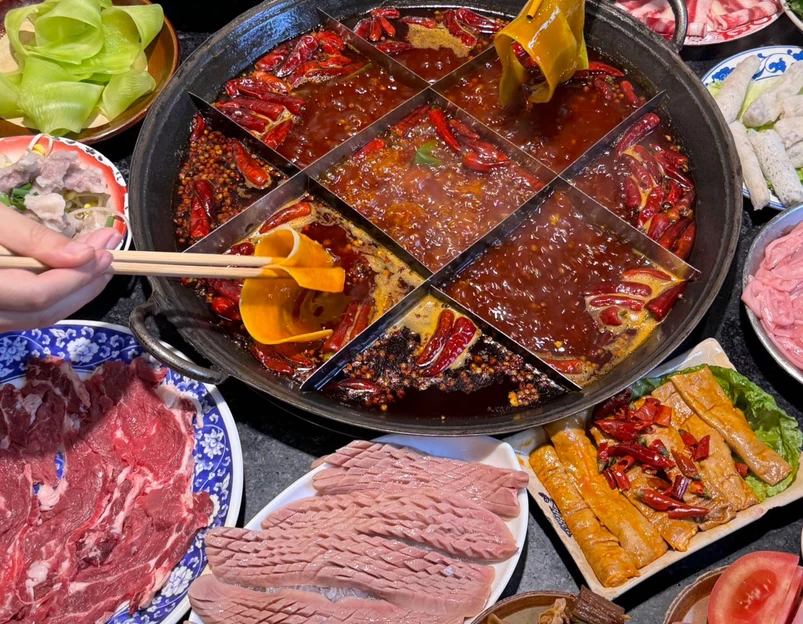 堂口原味老火锅(新街里直营店) - 成都市旅游 1