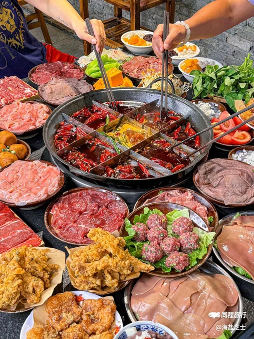 酉巷火锅(万象城店) - 重庆市旅游