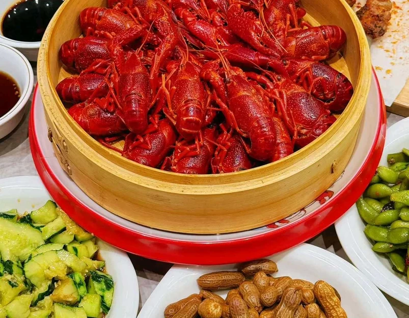 虾雨·小龙虾·烧烤夜宵(上海灵岩南路总店) - 上海市旅游 1