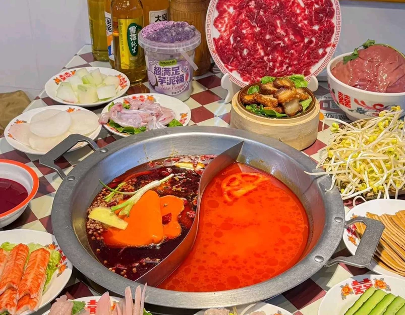赵美丽重庆火锅(财富广场店) - 上海市旅游 1