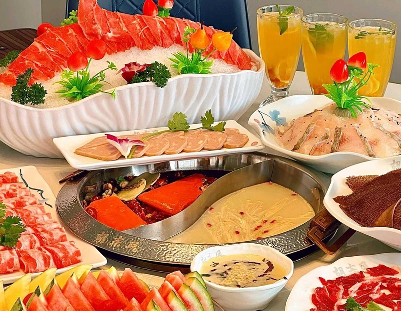 胡东风现熬鱼汤.棋牌火锅(漕河泾店) - 上海市旅游 1