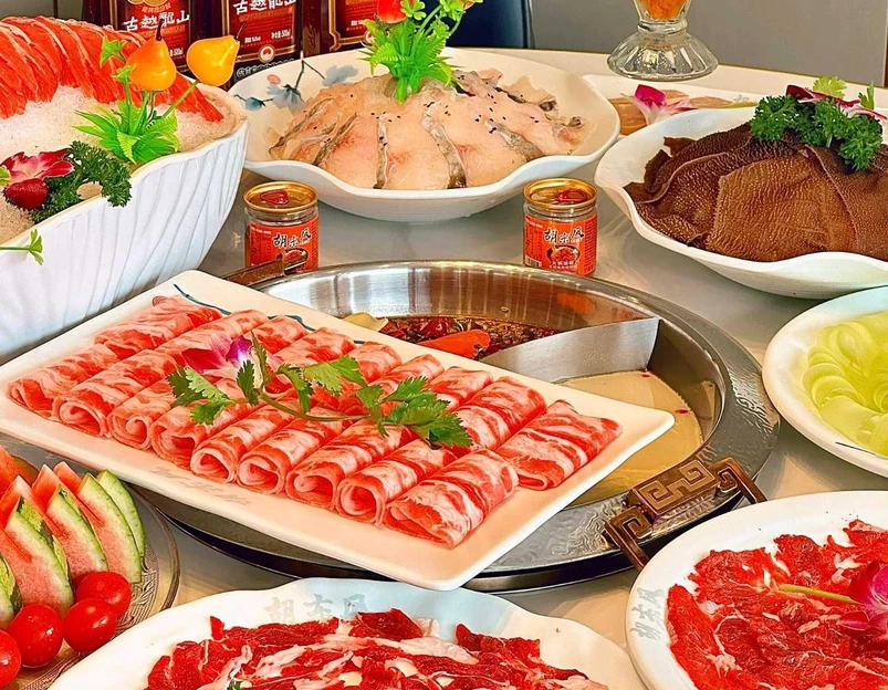 胡东风现熬鱼汤.棋牌火锅(漕河泾店) - 上海市旅游 1
