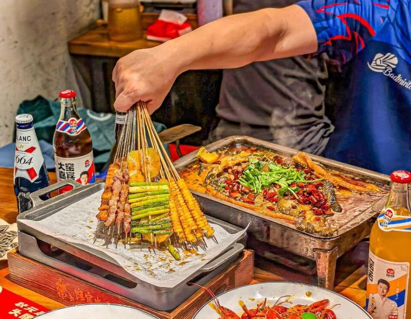 烤官大人·烧烤·小龙虾(南翔店) - 上海市旅游 1