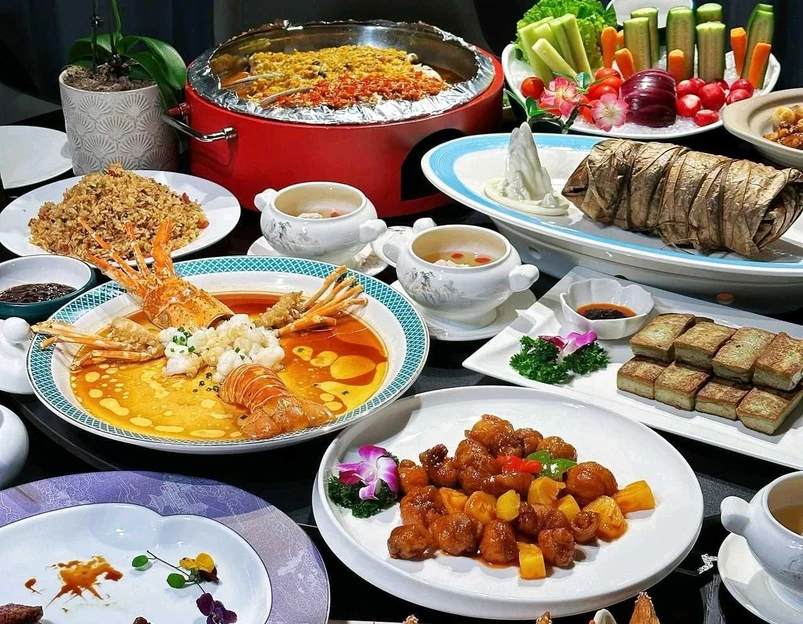 沪昕金让六尺饭店·粤菜·海鲜·融合菜(四季青店) - 北京市旅游 1