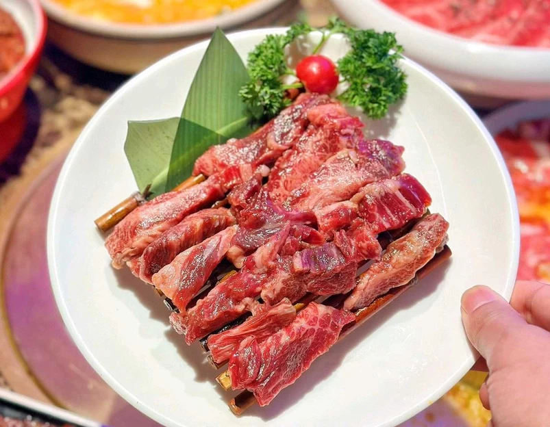 火炉旁烤肉(大明宫万达店) - 西安市旅游 1