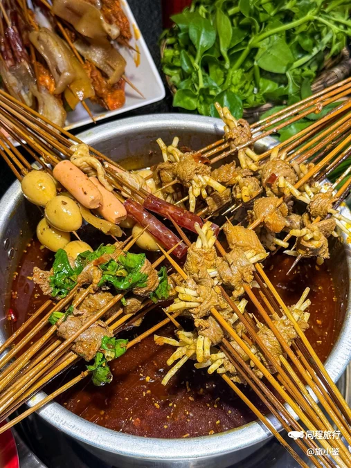 杨三胖锑锅卤水串串(橡树林店) - 成都市旅游