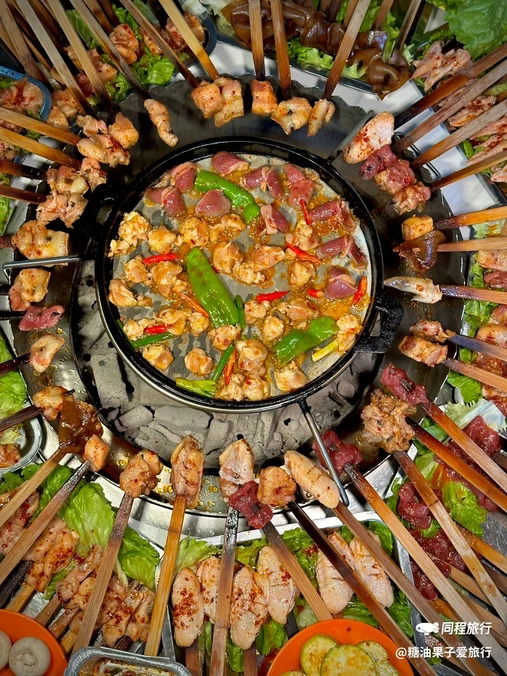 金五花西昌火盆烤肉(枫香街店) - 成都市旅游