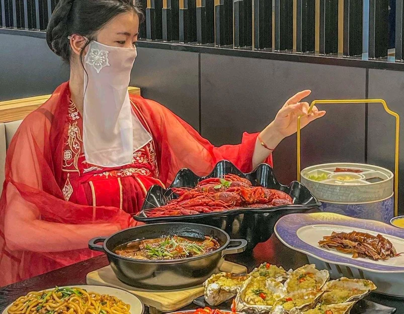 小邢海鲜龙虾烧烤(奉贤南桥店) - 上海市旅游 1